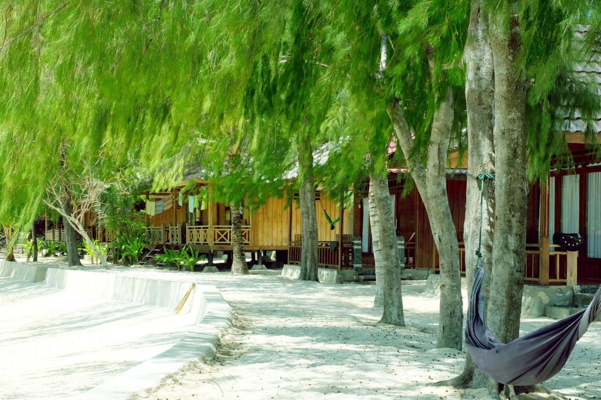 Bolilanga Island Resort - Togean Island Angkayo Exterior photo
